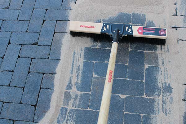 Re-sanding a block paved driveway